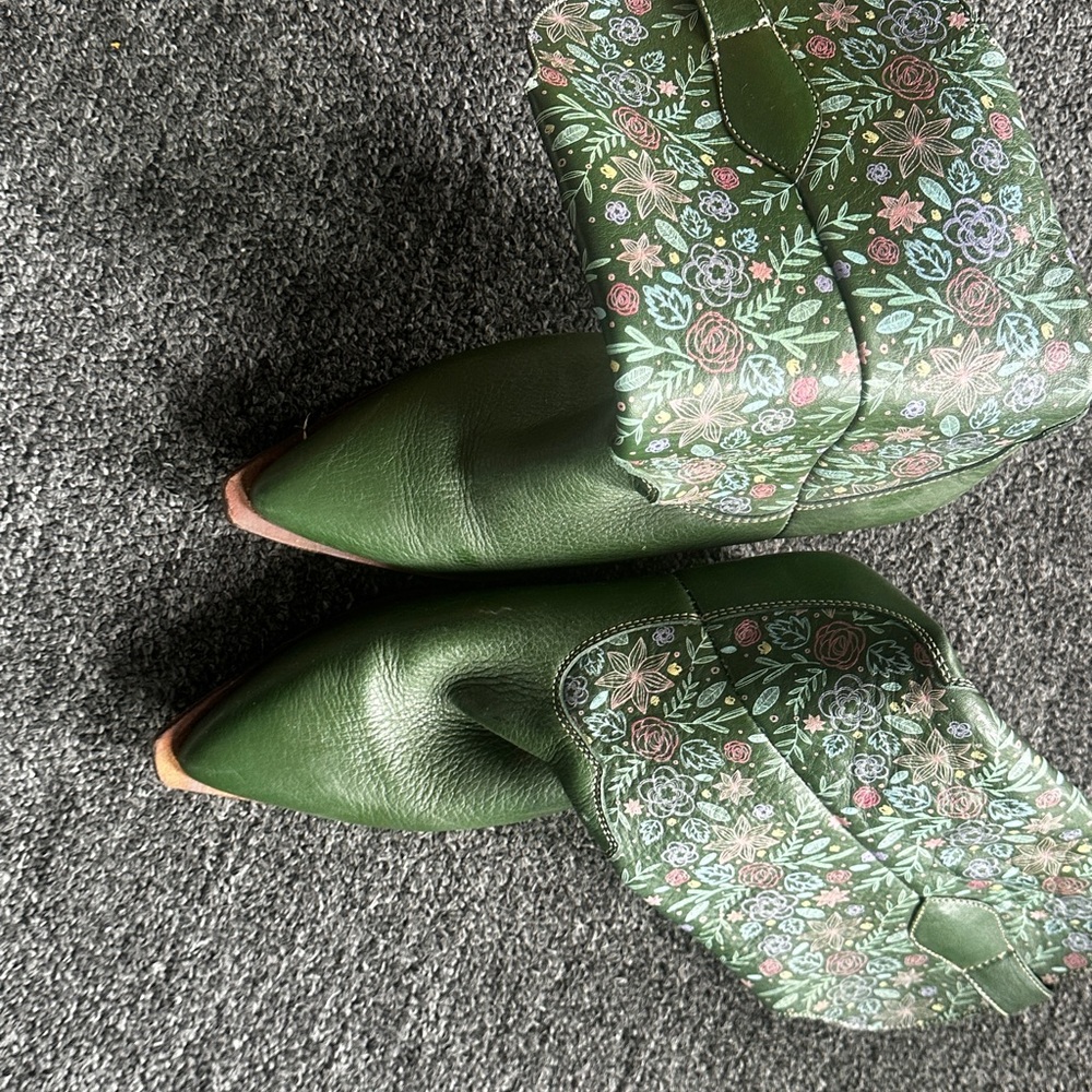 Floral Green Women's Shoes (real Mexican leather)